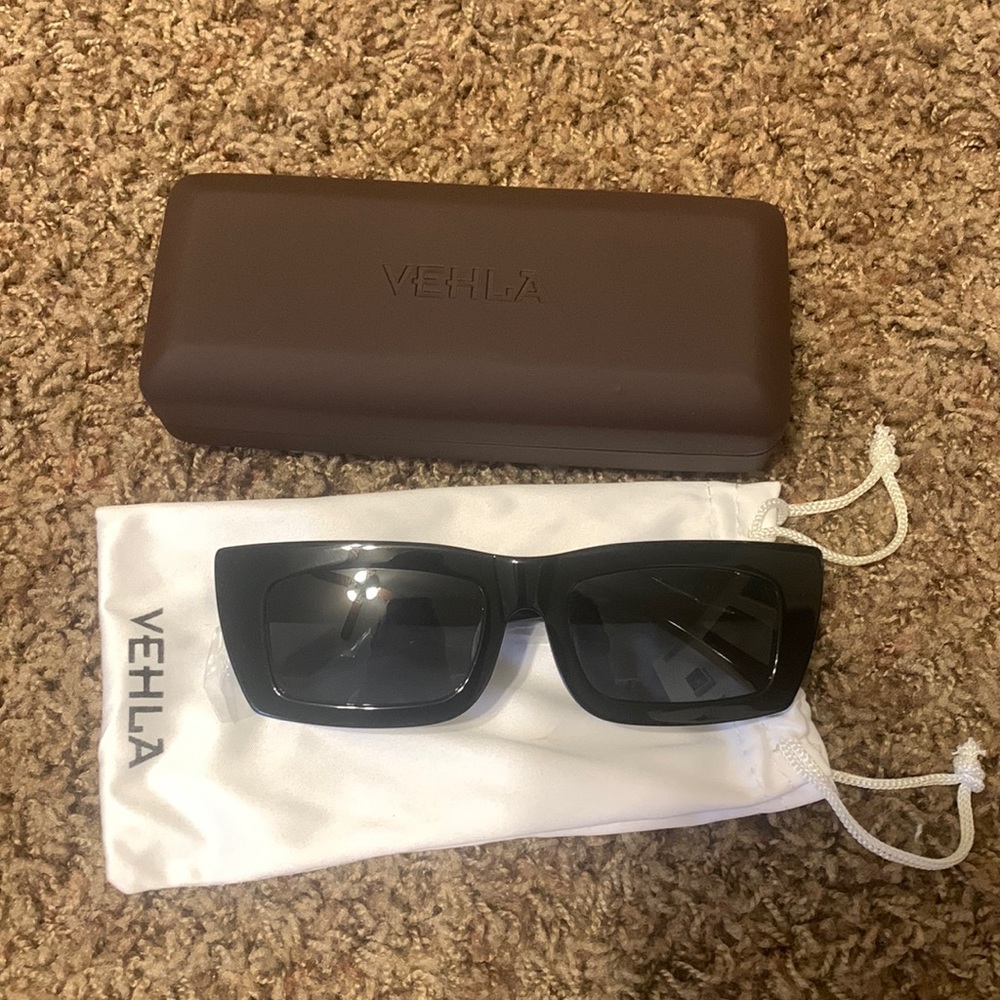 Vehla Florance Black/smoke sunglasses